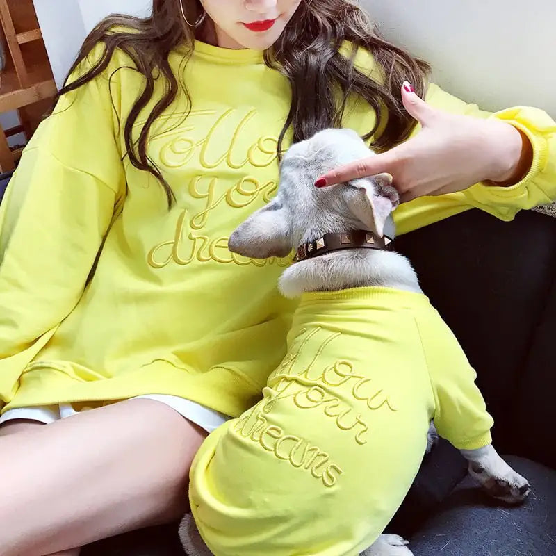 Evcil Dostunla Uyumlu Kombin – Matching Pet & Owner Outfit