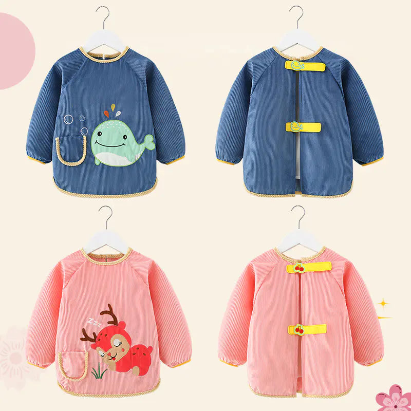 Su Geçirmez Uzun Kollu Erkek Bebek Mama Önlüğü – Şık Tasarım